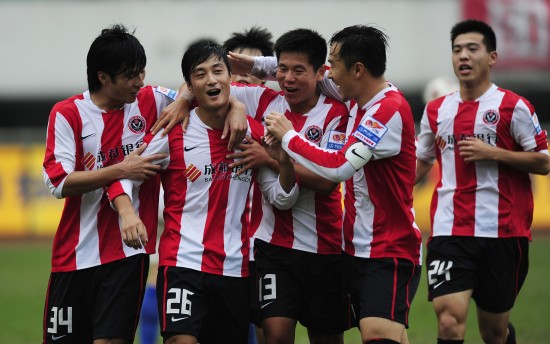 卫冕冠军重新起航，泰州官方发布2026“苏超”球员全国招募令（卫冕王者再启新程，泰州官宣2026年“苏超”球员全国招募）