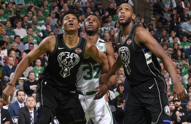 图片报：战平汉堡后，科贝尔与后卫瑞尔森发生激烈争吵（图片报称：与汉堡打成平手后，科贝尔与后卫瑞尔森爆发激烈争执）