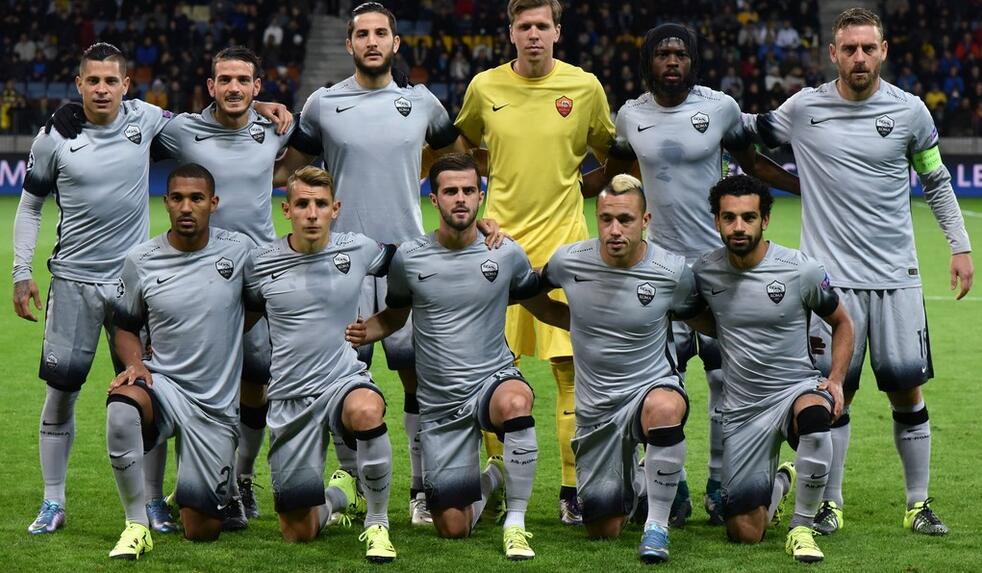 状态火热！布伦森单节狂砍16分，尼克斯带4分优势进入末节（手感滚烫！布伦森单节轰下16分，尼克斯携4分领先迈入第四节）