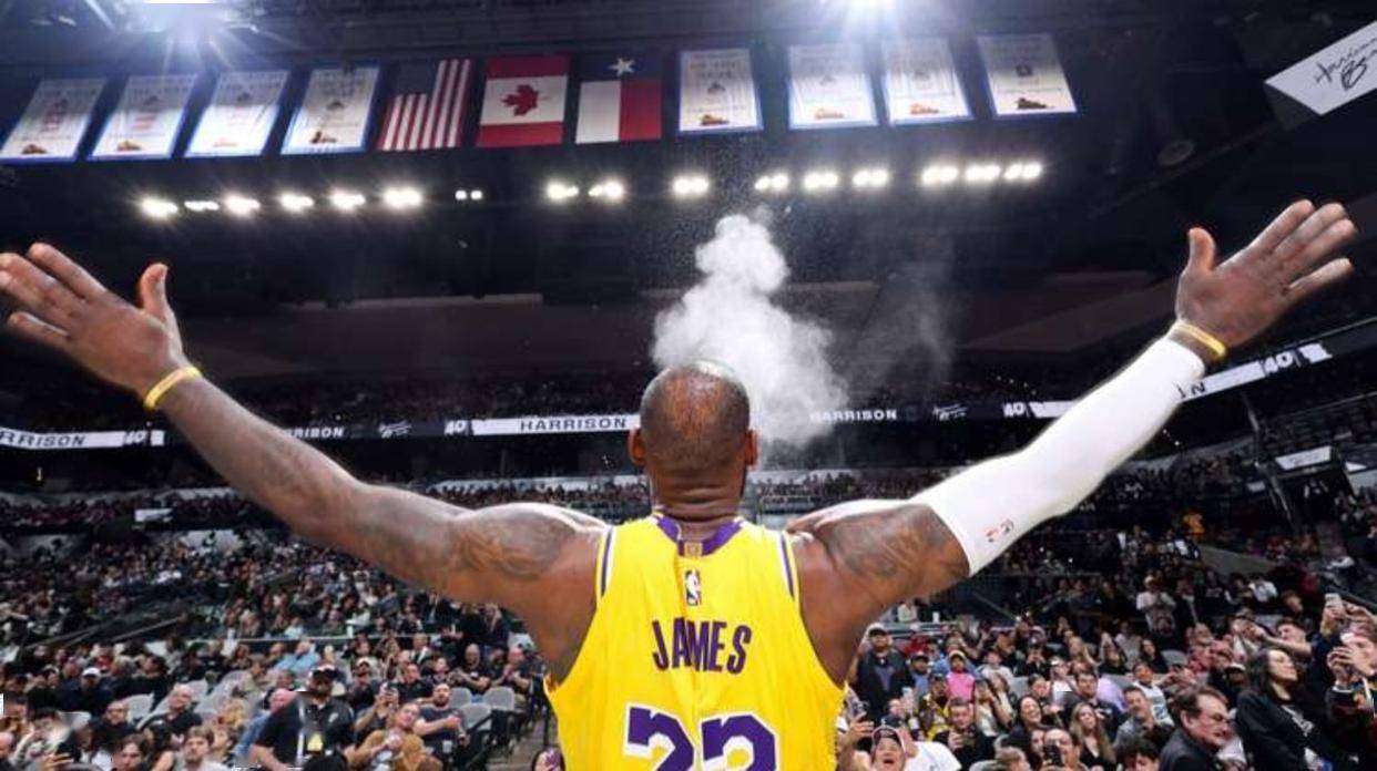 哈维：足球是能够改变国家命运的运动，扩军改制是利好决策（哈维：足球能改写国家命运，赞扩军改制为利好之举）