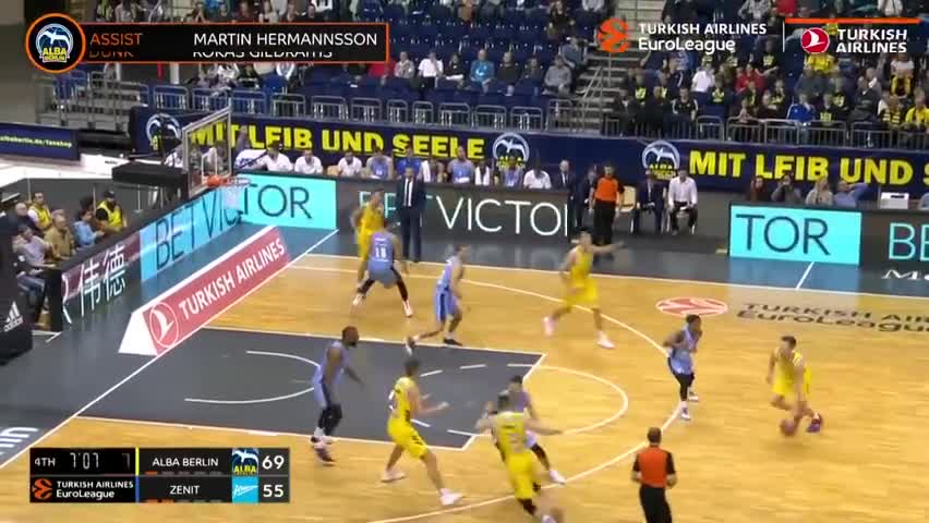 亚冠二级战报：拉蒙制胜，万隆1-0曼谷联，两队携手出线（亚冠二级快讯：拉蒙一锤定音，万隆1-0曼谷联，双方携手出线）