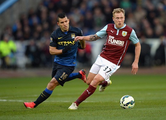 喀麦隆主帅：埃永有潜力为巴萨效力，他和埃托奥的类型不同（喀麦隆主教练：埃永具备为巴萨效力的潜质，与埃托奥风格不同）