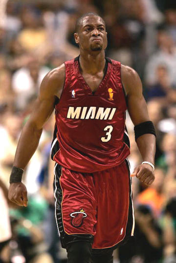 斯普利特：罗威在防守端展现了很强的多样性，他对我们很重要（斯普利特：罗威防守端多面能，是我们不可或缺的一员）