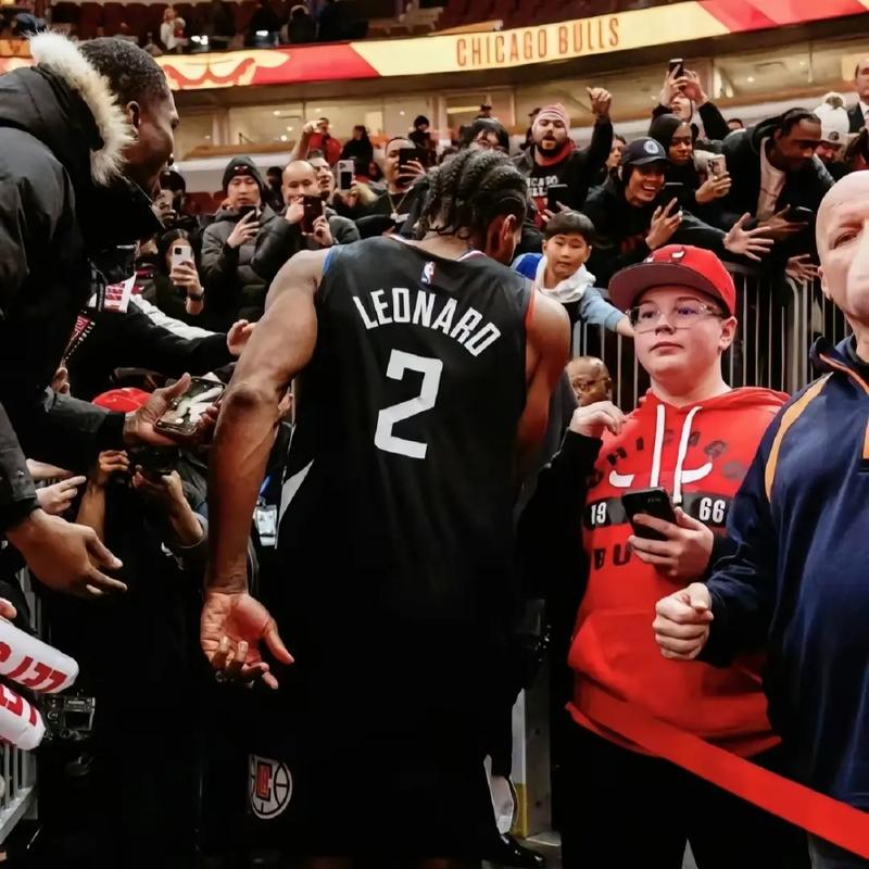 库里：要从坑里爬出来从来都不容易 我们正深切感受到这一点（库里：走出困境绝非易事，我们正深刻体会这一点）