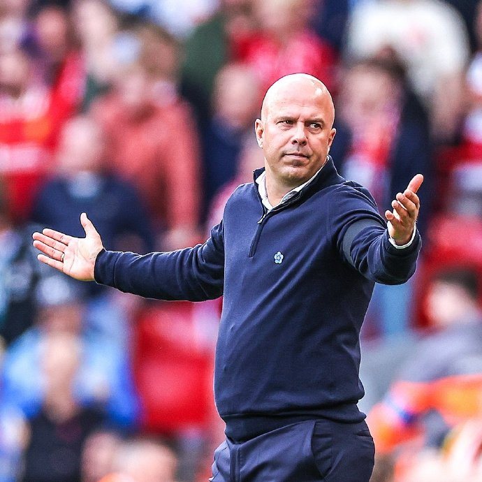 活塞队管理层对现状表示满意（活塞队高层对球队现状感到满意）