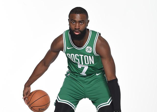 挪威后卫：中场休息时哈兰德让我们多传中，最后奏效了（挪威后卫：中场哈兰德建议多传中，最终奏效）