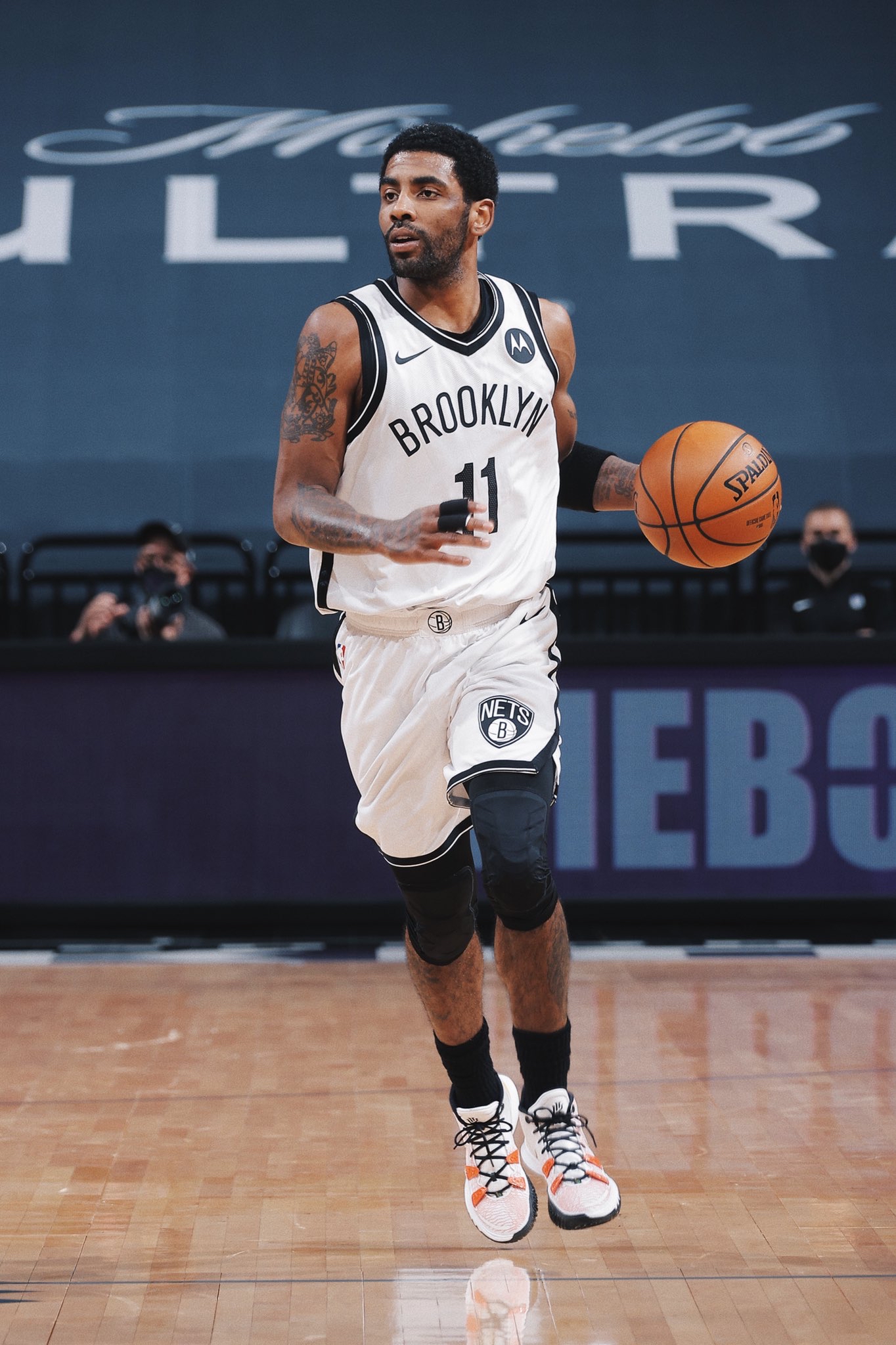 队报：卡马文加与孔德均缺席了法国队周二晚间的全队合练（队报：卡马文加与孔德双双缺席法国队周二晚间合练）