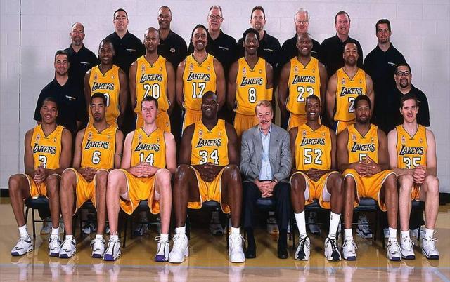 懂球译站｜债务、杠杆和未来：解密巴塞罗那的财政迷宫（懂球译站｜巴塞罗那财务迷阵：债务、杠杆与前景解析）