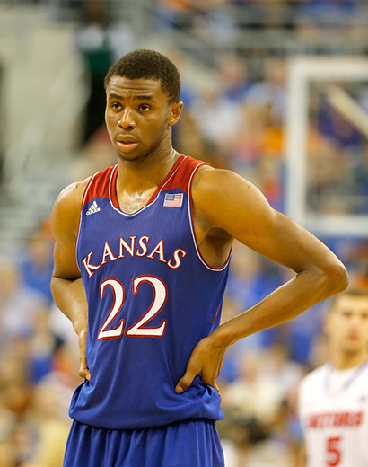 门将连续零封，稳定球队防线（门将连场零失球，稳固球队后防）