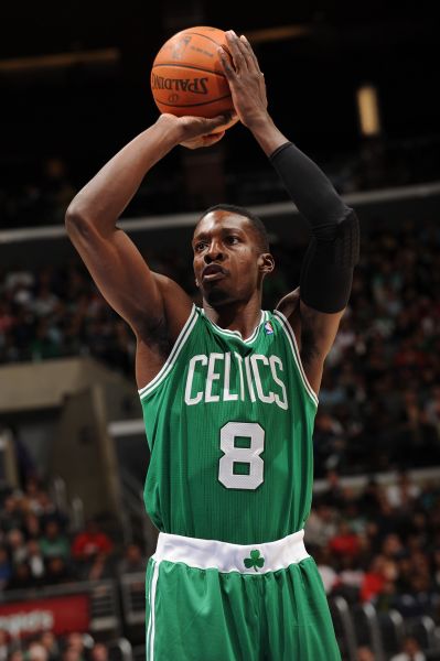 本赛季5大联赛场均拿分榜：拜仁2.8分领跑，皇马第2阿森纳第3（本赛季五大联赛场均积分榜：拜仁以2.8分居首，皇马第二，阿森纳第三）