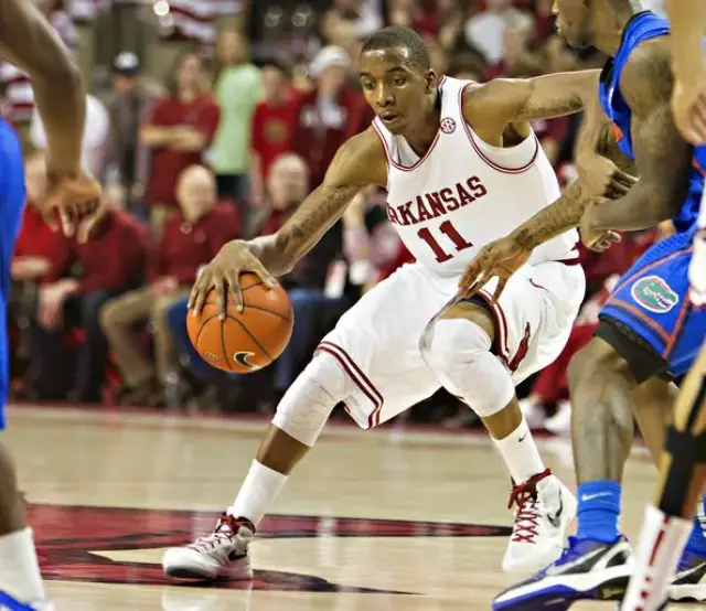 状态持续火热！本轮英超送助攻，福登最近3场比赛已造5球（火力正旺！福登本轮英超再送助攻，近三战已参与5球）