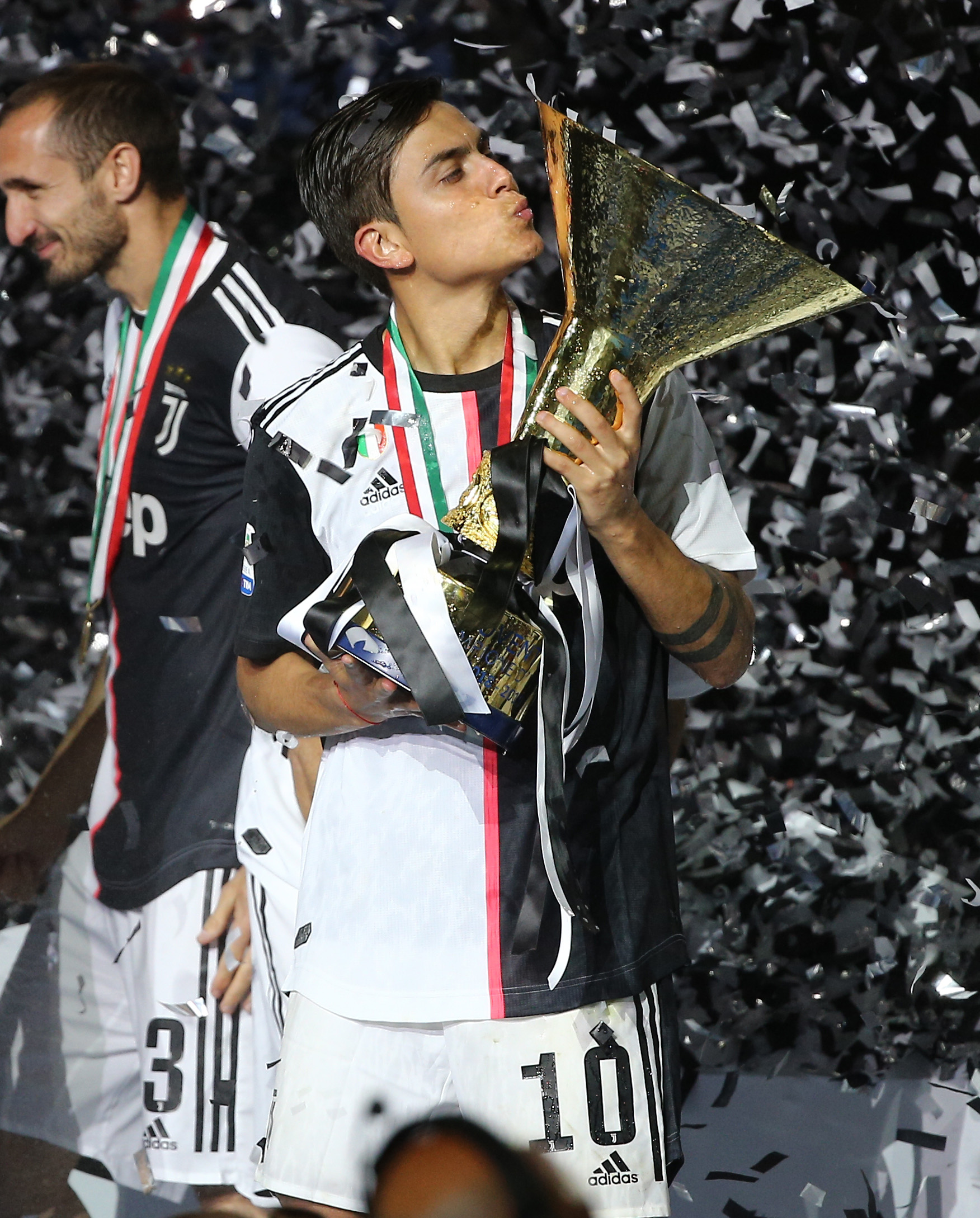 英媒：热刺有意巴里奥斯，已向马竞提交7000万英镑的报价（英媒：热刺向马竞递交7000万英镑报价，求购巴里奥斯）