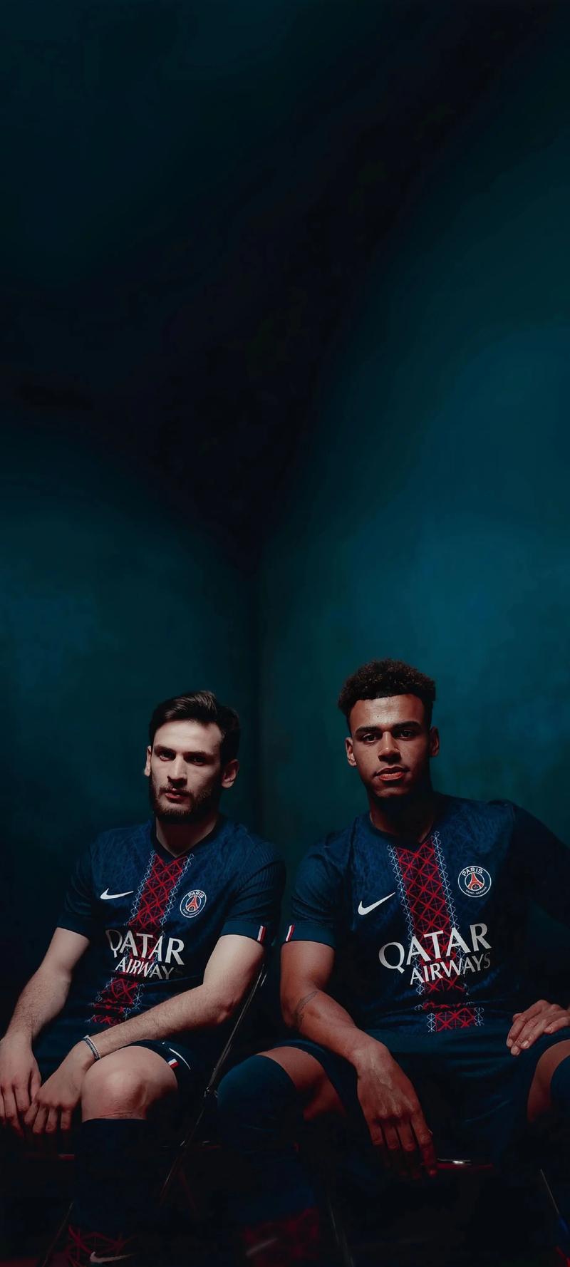 斯基拉：目前尤文从未考虑出售戴维，俱乐部依然对他充满信心（斯基拉：尤文无意出售戴维，俱乐部仍对其信心十足）