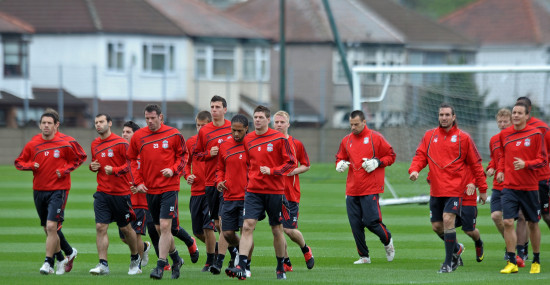 美记：快船当下潜在交易目标是CJ·麦科勒姆（据美媒，快船当前的潜在交易目标为CJ·麦科勒姆）