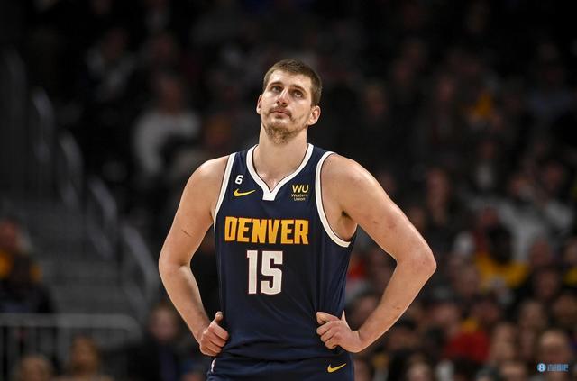 状态出色！广东外援奎因打满首节9中4拿到10分3板2断（手感火热！广东外援奎因首节打满，9投4中砍下10分3板2抢断）