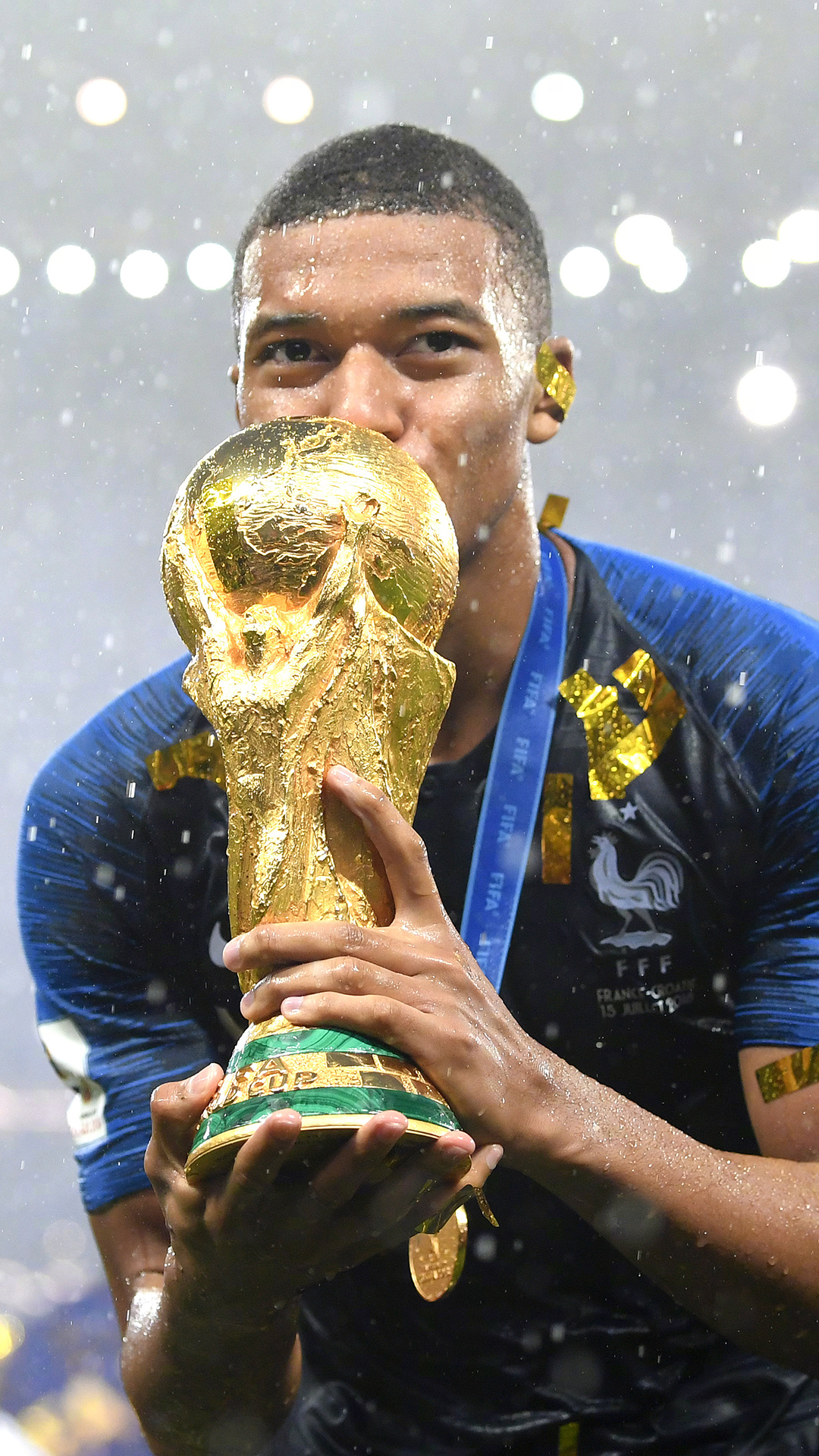 FC26坚不可摧：萨拉赫领衔，萨卡、莫德里奇、卡马文加在列（FC26铜墙铁壁：萨拉赫挂帅，萨卡、莫德里奇、卡马文加入选）